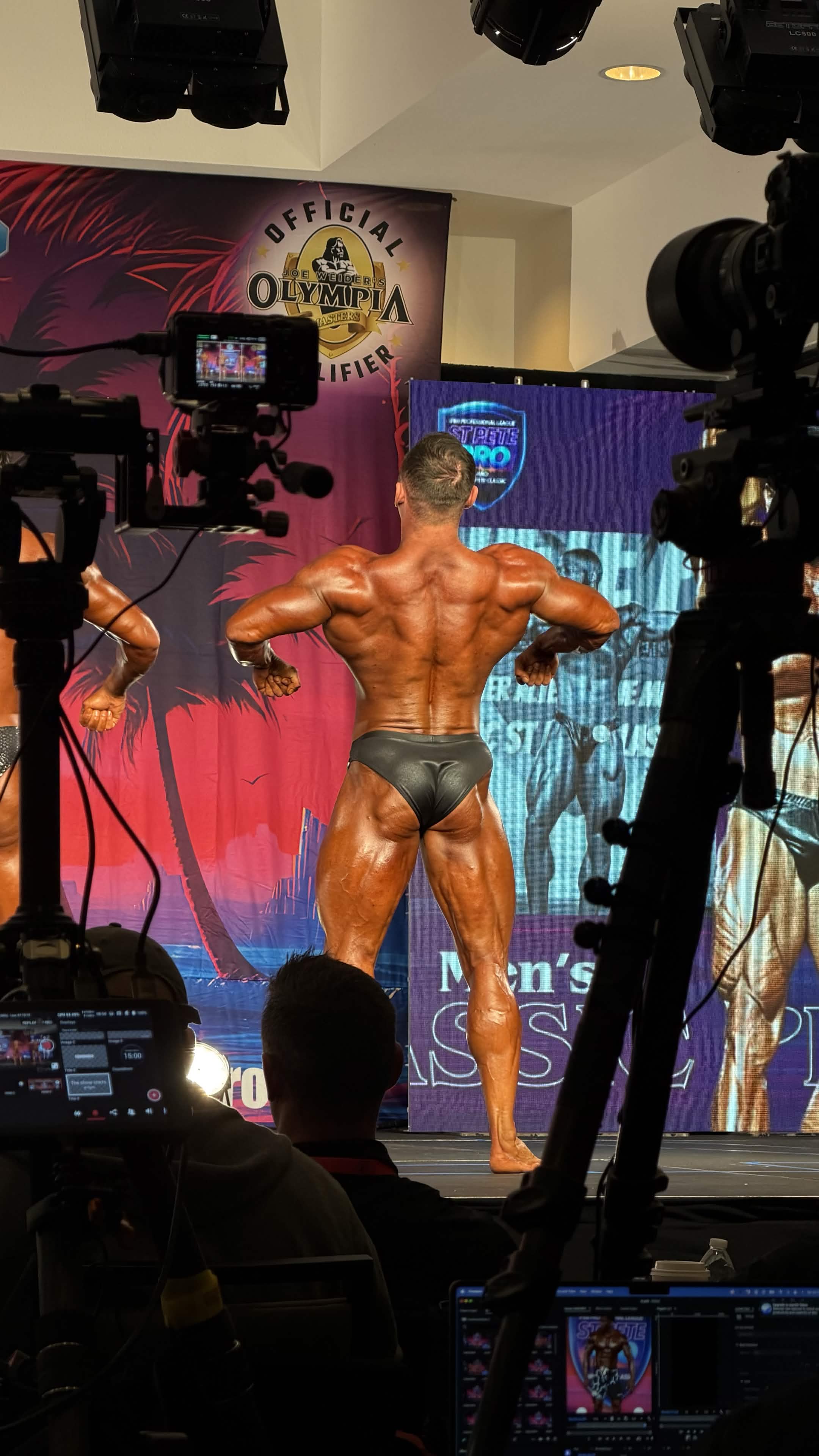 Stage back pose, St. Pete